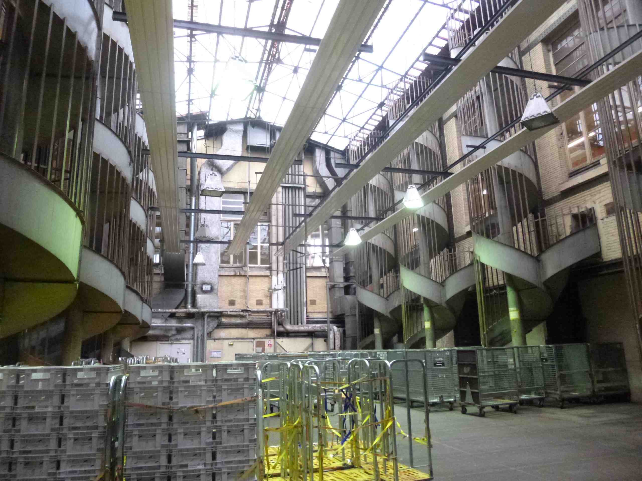 07_poste_louvre_toboggans2