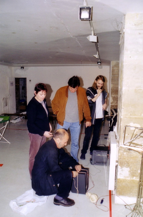 2003-06_je_15