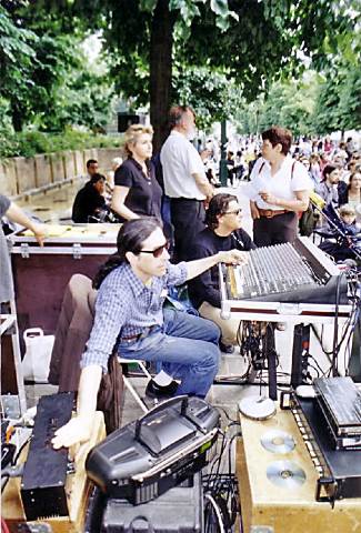 2004-06_je_16