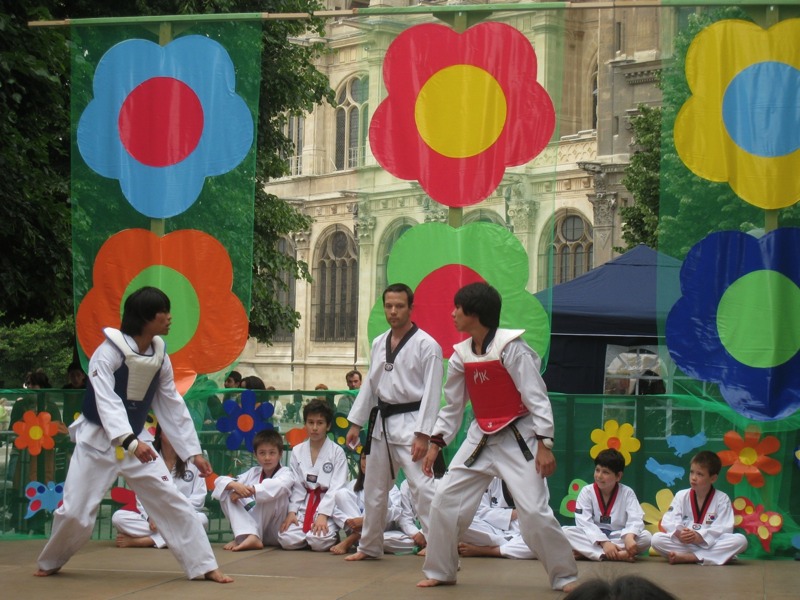 2008_je_121