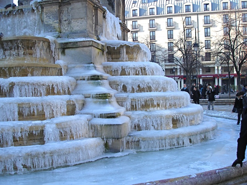 2009-01_fontaine_glace_2