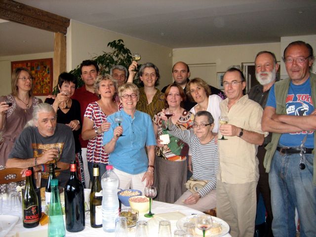 Anne au milieu des copains d’Accomplir (juin 2008)