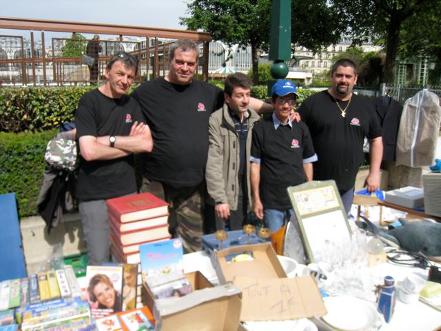 Le stand des Enfants du Canal avec Stéphane, Richard, Eric, Khoa, Laurent