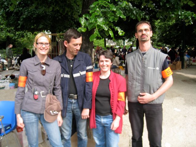 Les membres de Mains Libres assurent la sécurité : Gwendolina, Thierry, Valérie, Fabrice