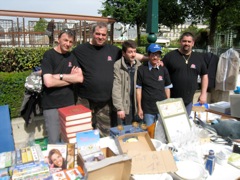 Le stand des Enfants du Canal avec Stéphane, Richard, Eric, Khoa, Laurent