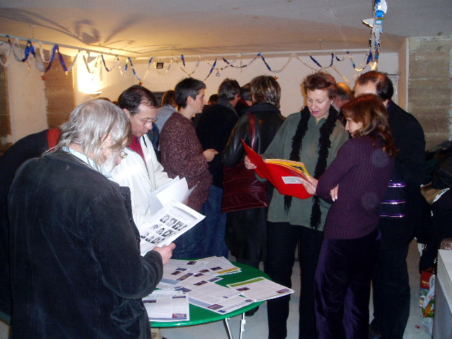 Pr&eacute;sentation du press-book 2003 et des propositions de nouvelle maquette pour la Lettre d’ACCOMPLIR